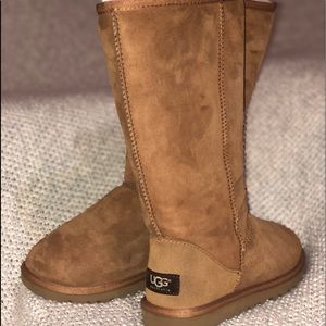 Ugg Classic Tall Camel / Chestnut Sheepskin Boot